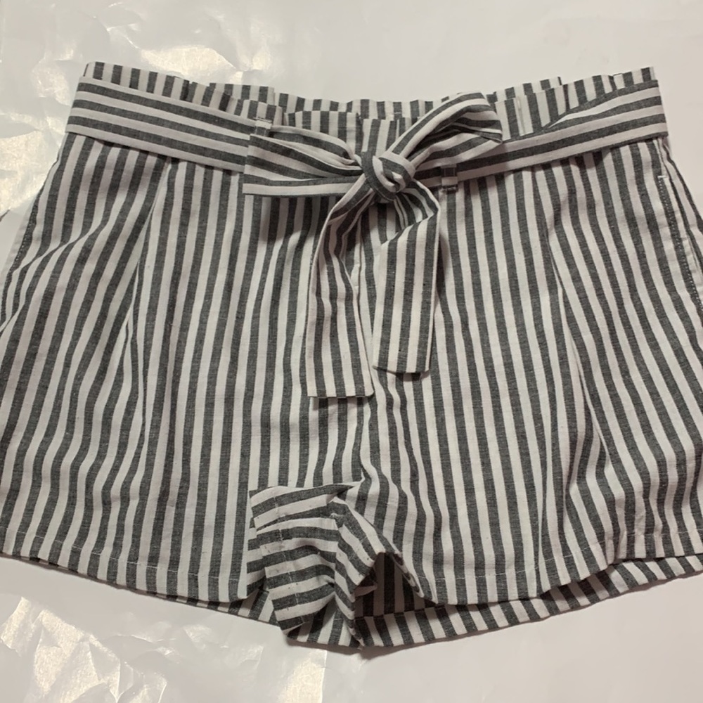 Love Tree stripe paper bag shorts with tied waist belt size M - Picture 4 of 8
